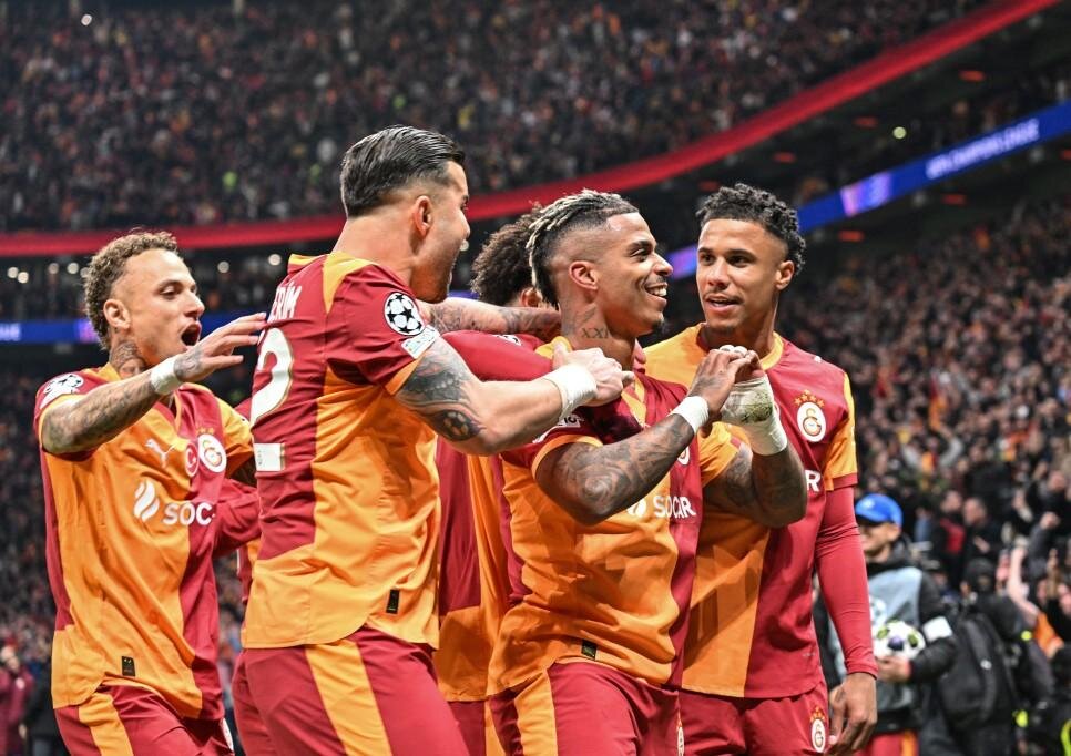 🟡🔴 Galatasaray’da Savunma Sanatı: Devler Ligi’nde Başarı Böyle Geldi